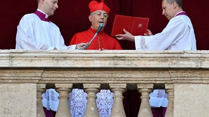 Vaticano Impõe Ultimato e Possível Excomunhão a Grupo que Rejeita Reformas e Mantém Missas em Latim